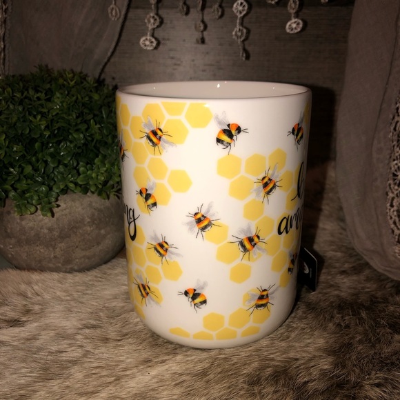 π bee amazing colourful mug π NWT - Picture 2 of 6